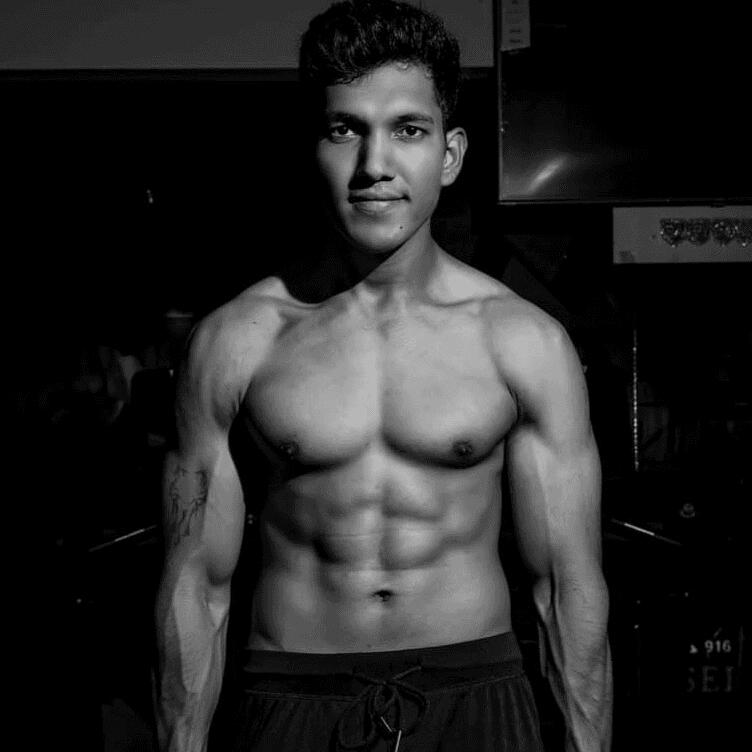 Mahesh Kathare Mahesh Kathare, Physique Expert and Fitness Coach for Busy Professionals and NRIs